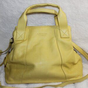 AMERICAN LEATHER COMPANY - NWOT - Ada Triple Entry Crossbody - Citrus Smooth